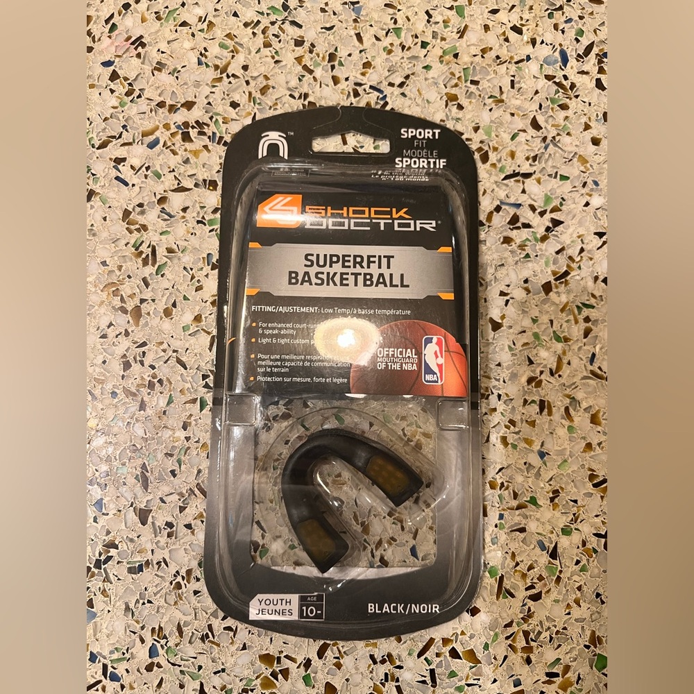 SHOCK DOCTOR SuperFit Basketball Mouthguard Youth NWT